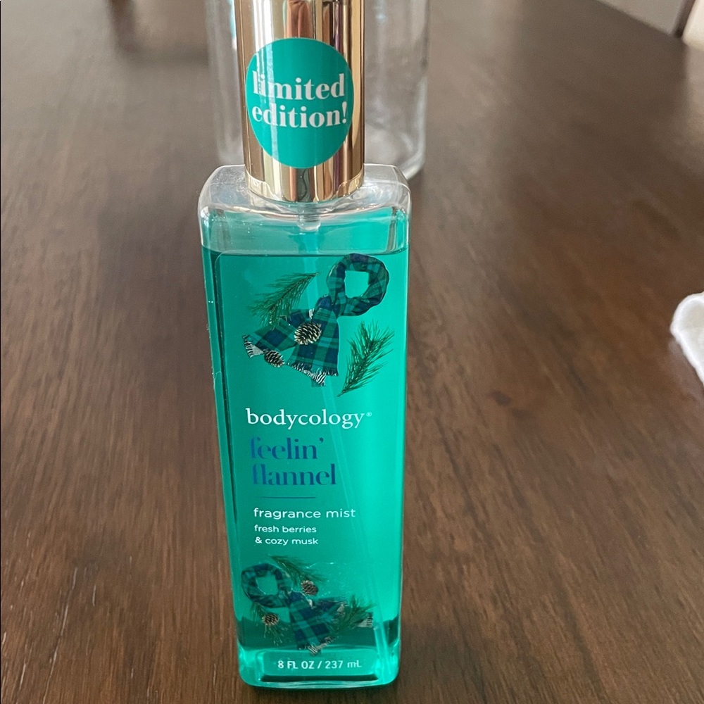 Fragrance Mist Bodycology Feeling Feelin' Flannel 8 oz Limited Edition HTF